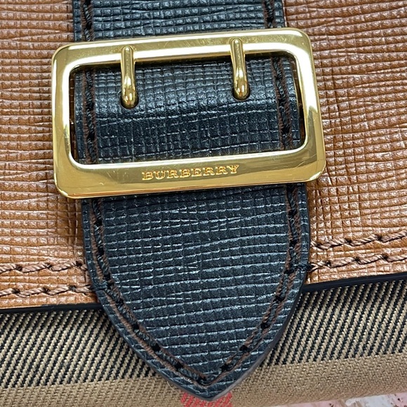 BURBERRY HALTON HOUSE CHECK EMBOSSED BRIDLE WALLET - Picture 4 of 13
